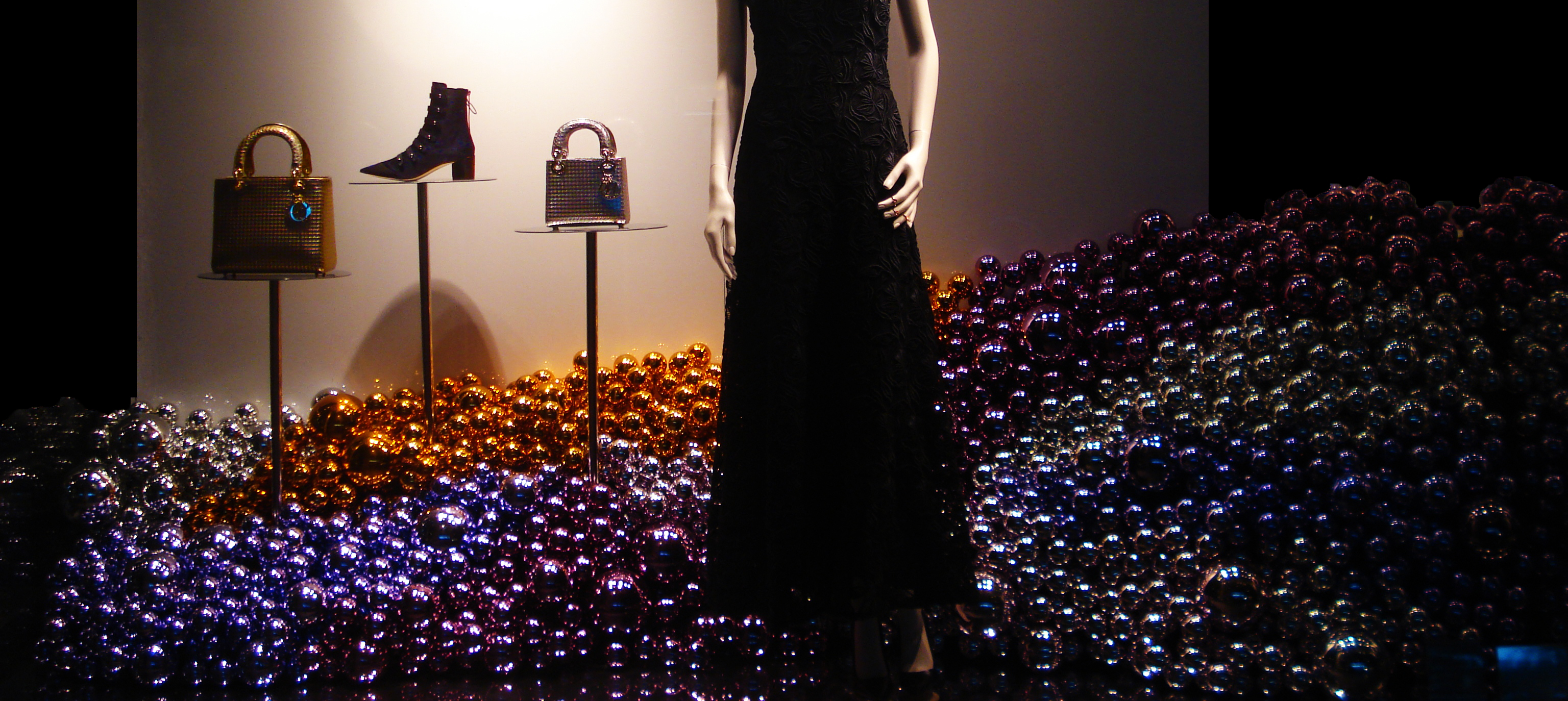 Another love for christmas balls - Dior windows, Athens